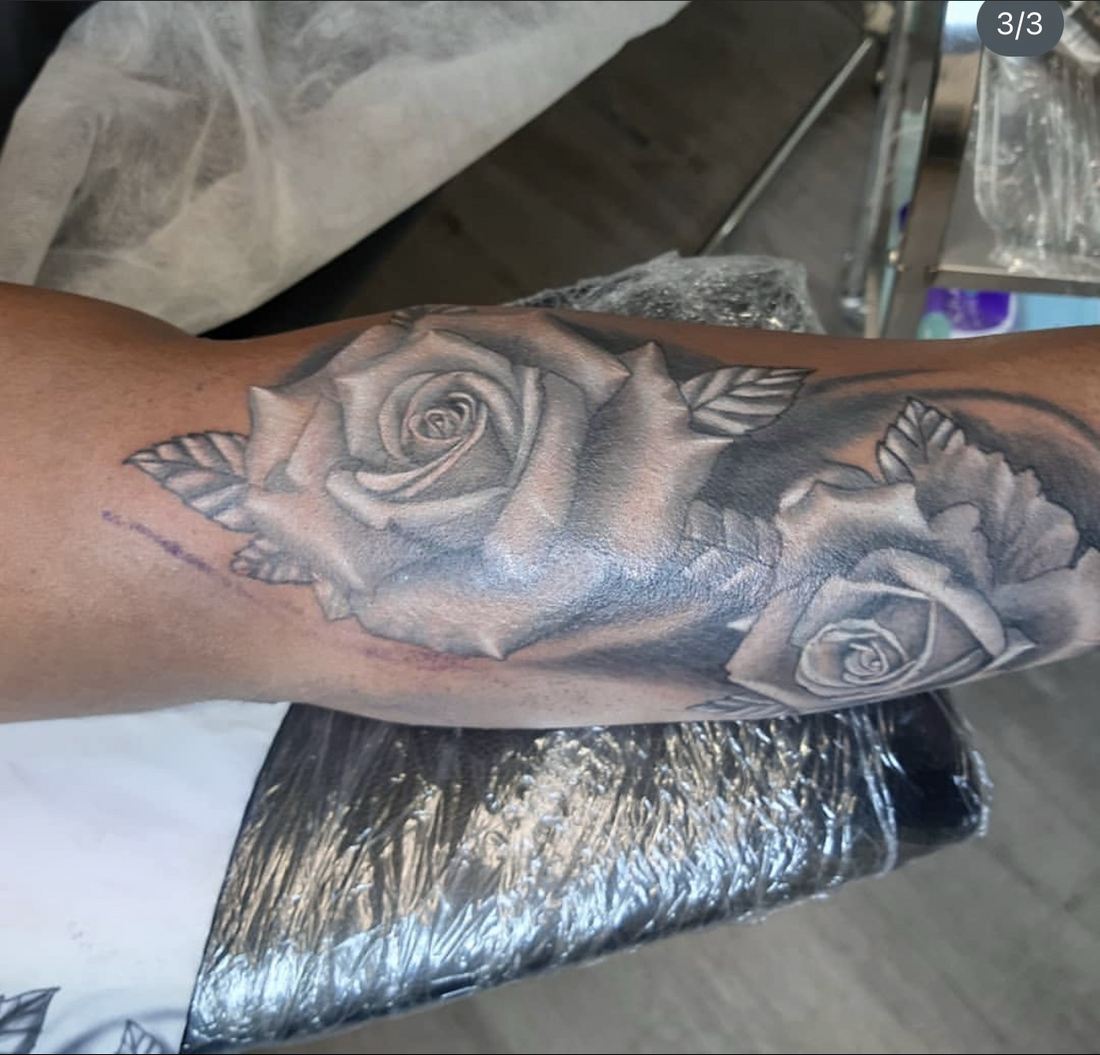 Tattoo: Black & grey realism — Roses